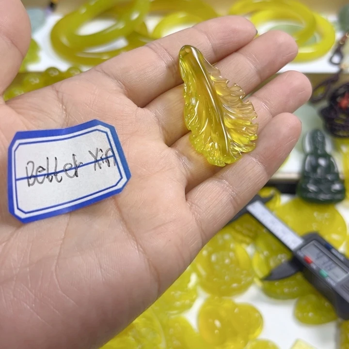 B***n蛇纹石玉未镶嵌颈饰