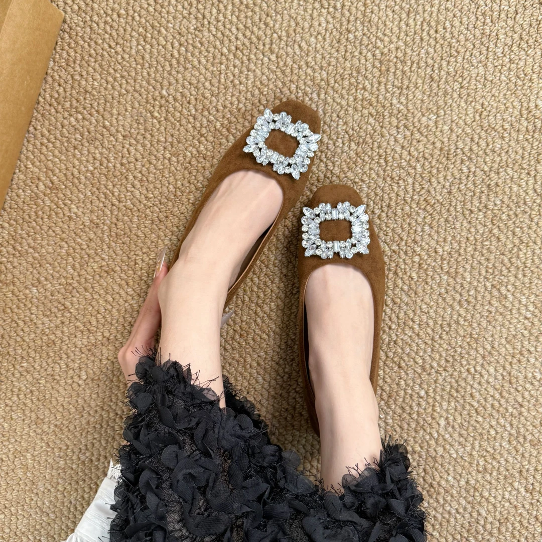 方头法式水钻方扣平底单鞋女2025新款浅口爆款百搭不累脚软底鞋