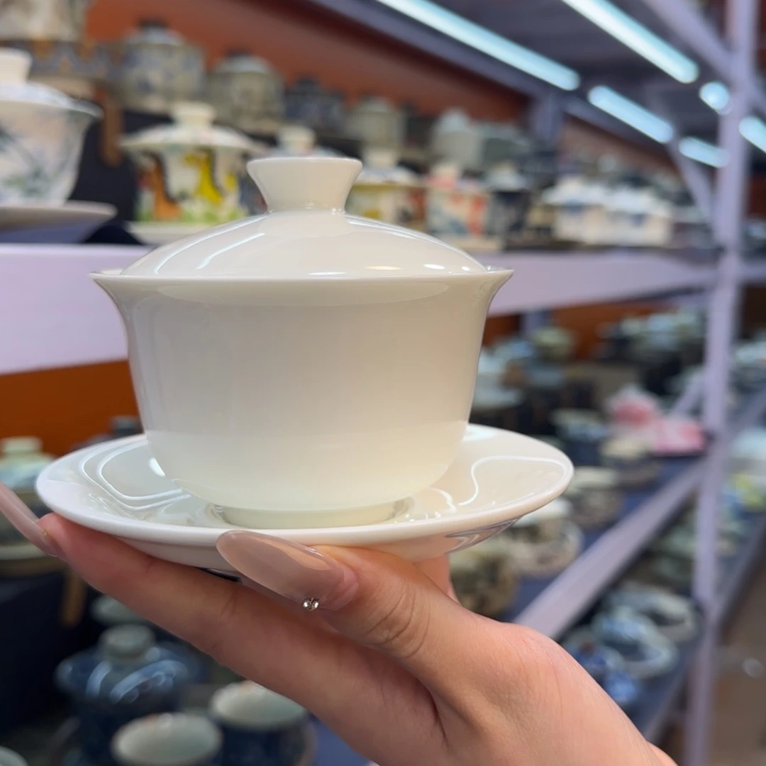 我在外面吃饭呢你在哪了我在