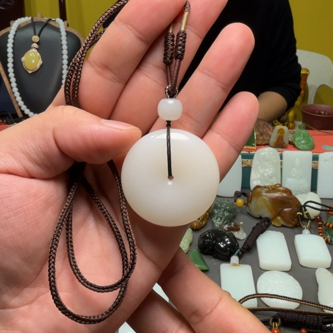 和田玉未镶嵌吊坠(不含链)