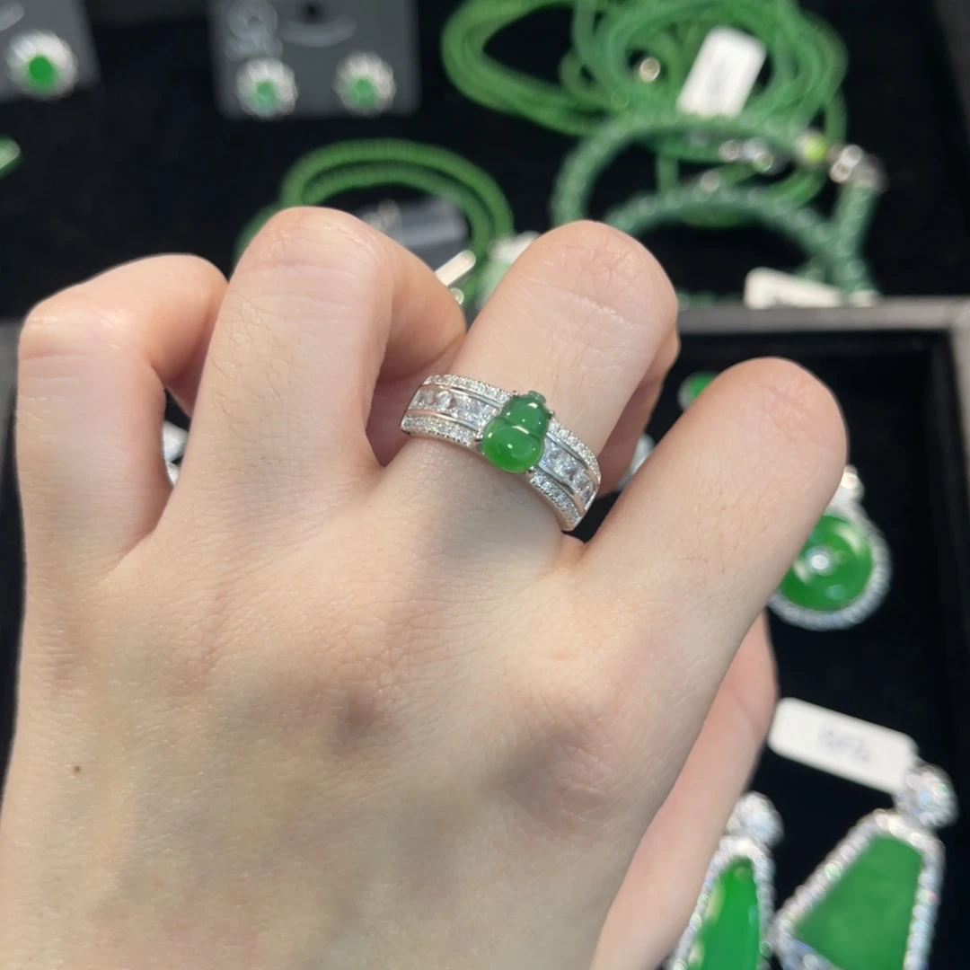 翡翠银S925镶嵌戒指葫芦戒指