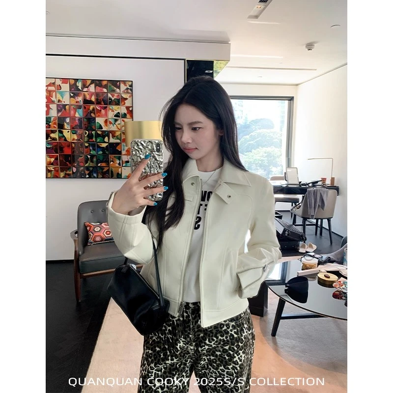 云间晨雾白色小众设计感翻领皮衣春秋春季休闲韩版短款修身外套