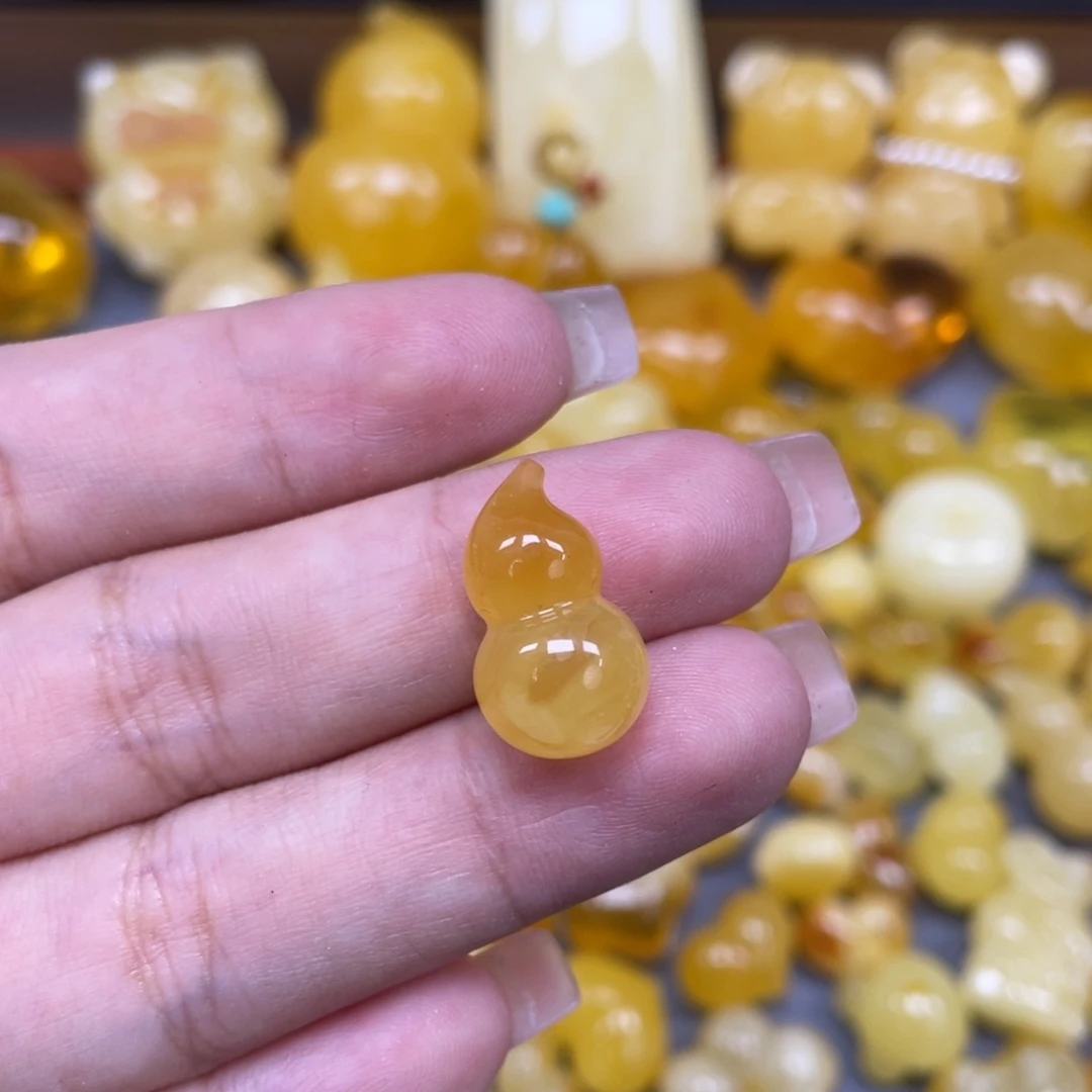 琥珀未镶嵌珠宝奇石