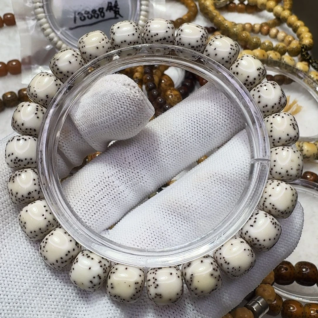 星月菩提吊坠10侧留白月朗星稀