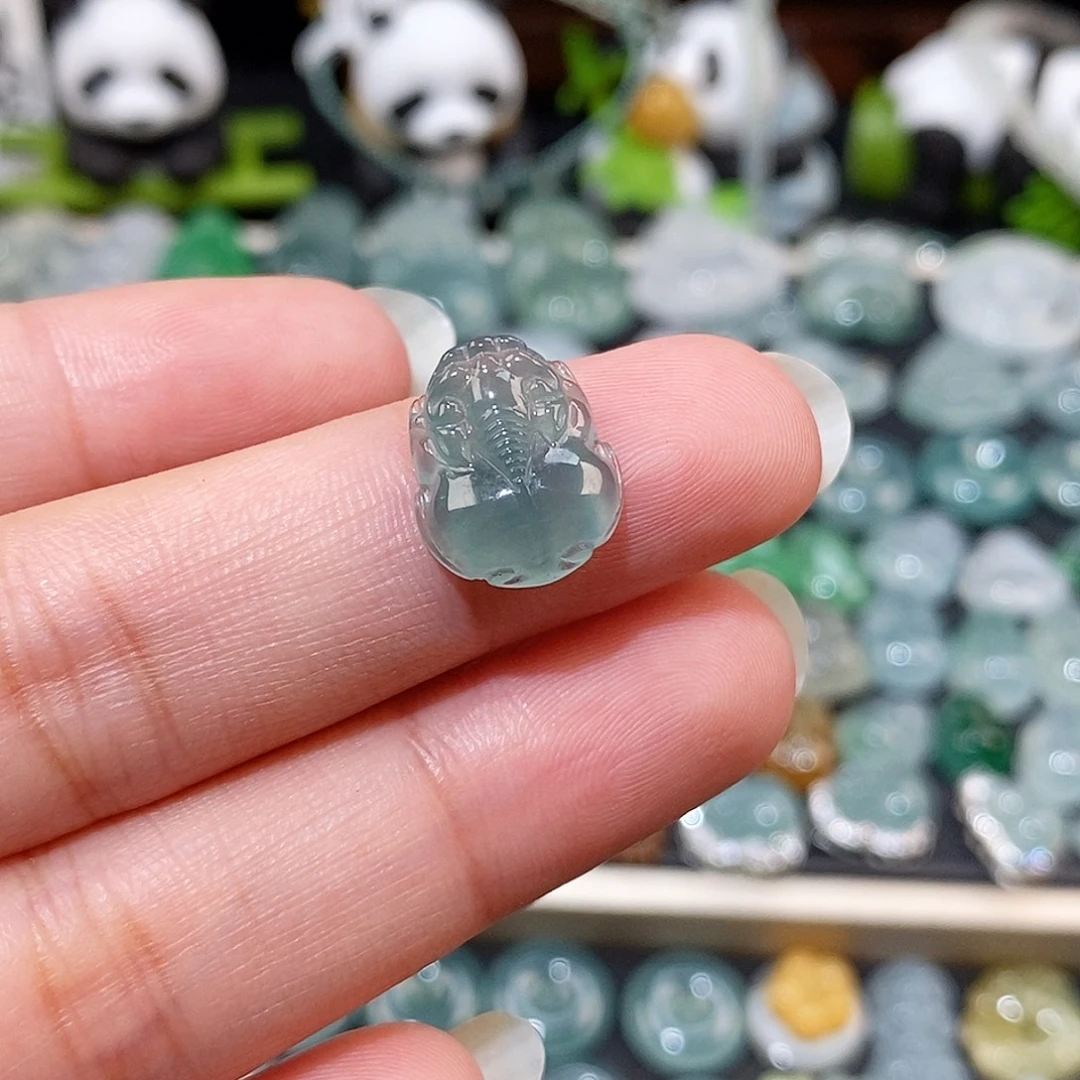 颈饰未镶嵌翡翠貔貅