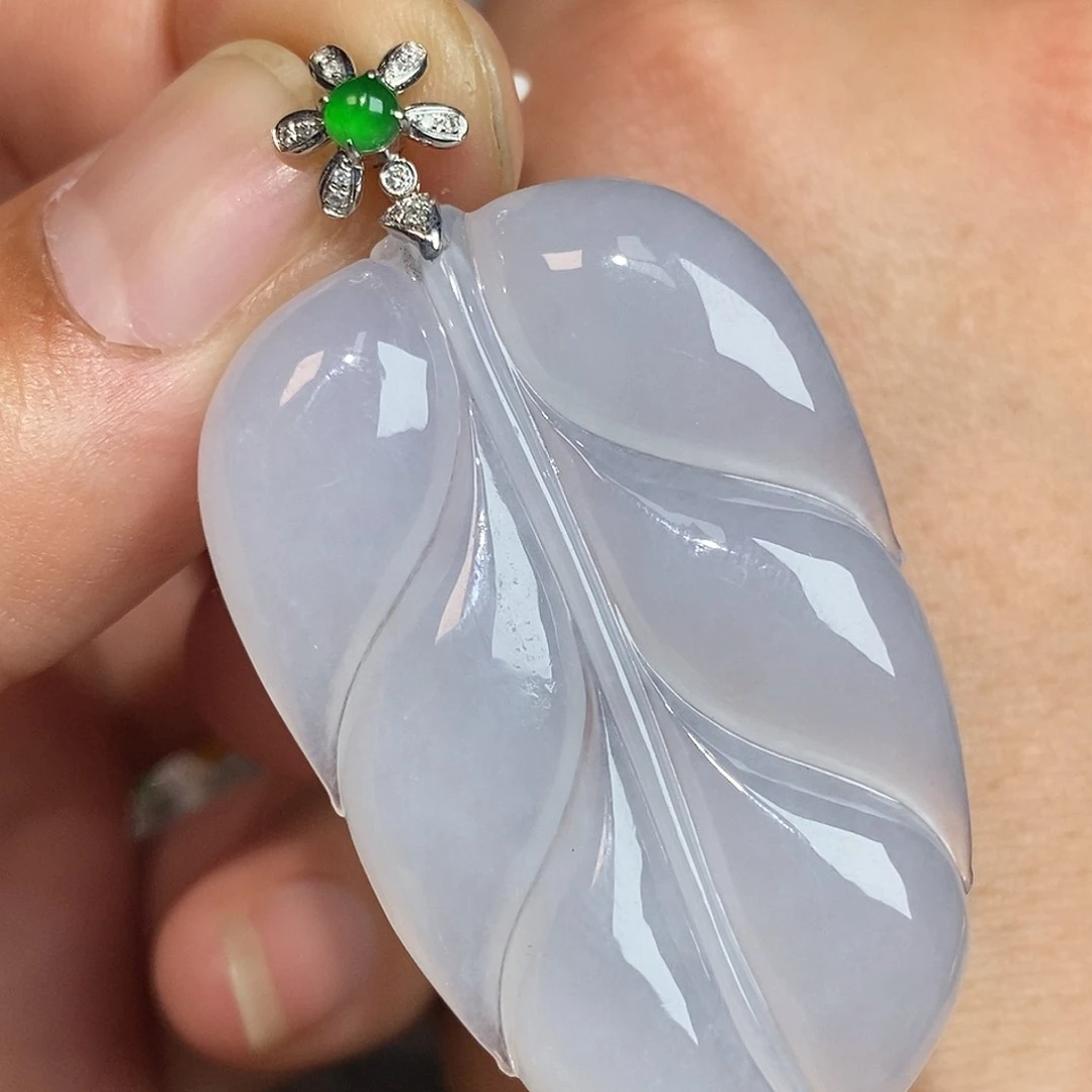 翡翠颈饰18K金镶嵌叶子