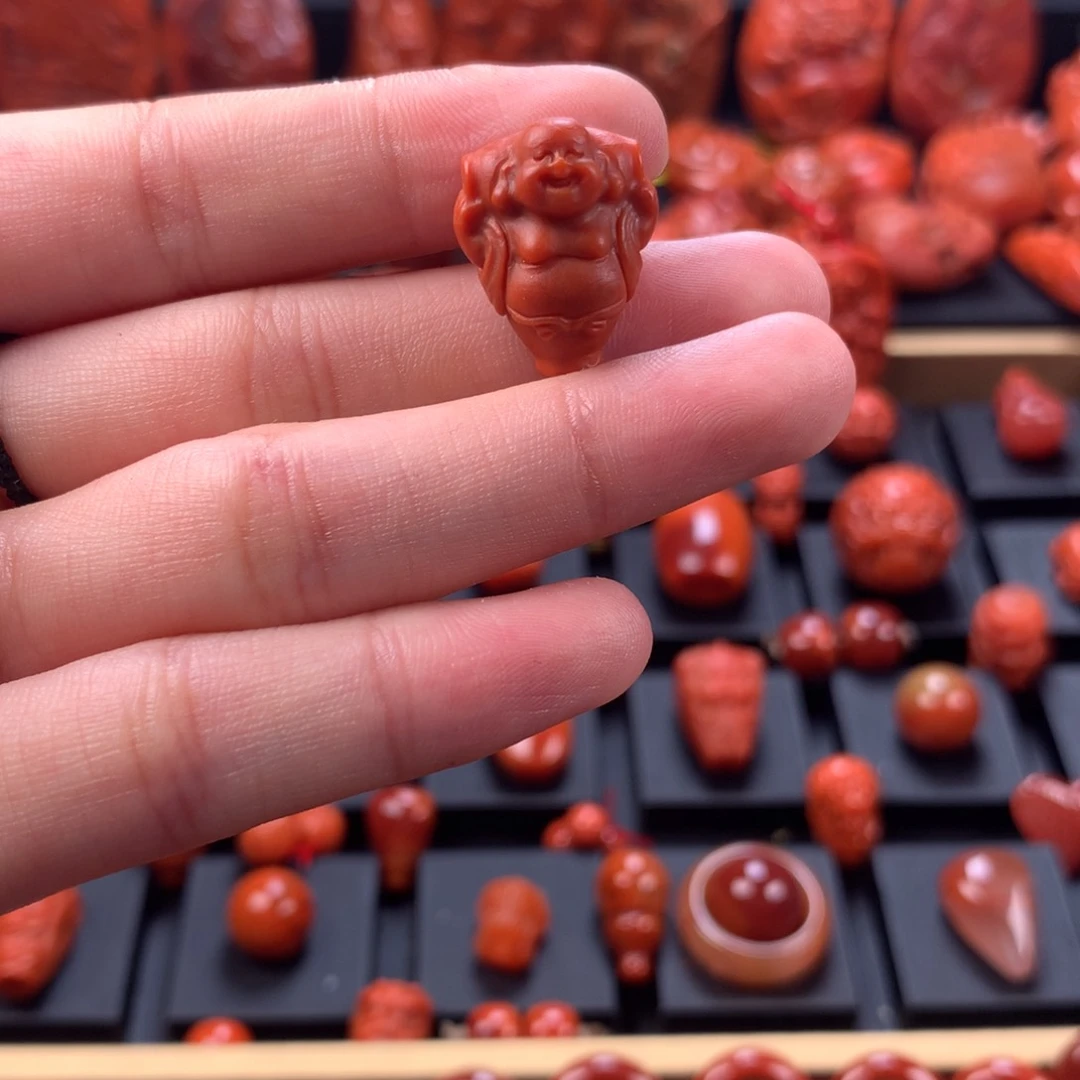 未镶嵌弥勒佛三通15mm南红玛瑙