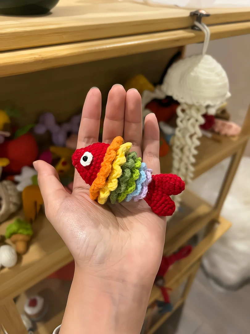 【吖比】毛线钩针七彩锦鲤diy材料包手工自制礼物编织驾车个人用品