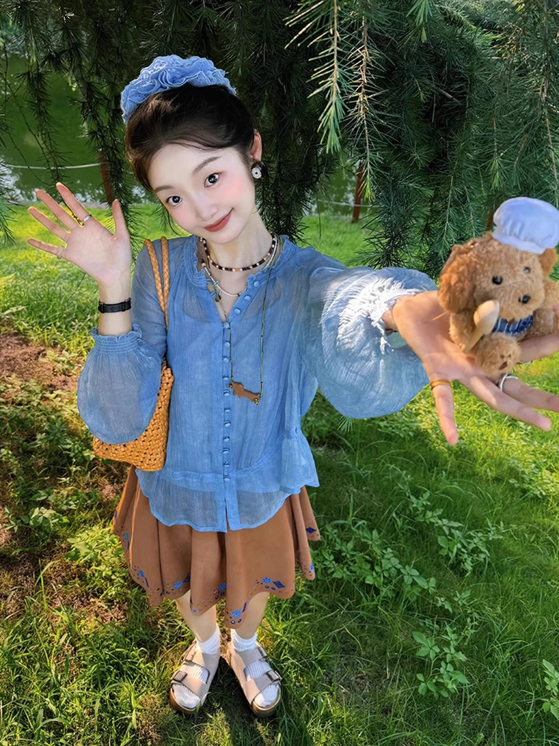 今年流行爆款轻熟小众不撞款上衣茶里茶气别致超好看蓝色衬衫女夏