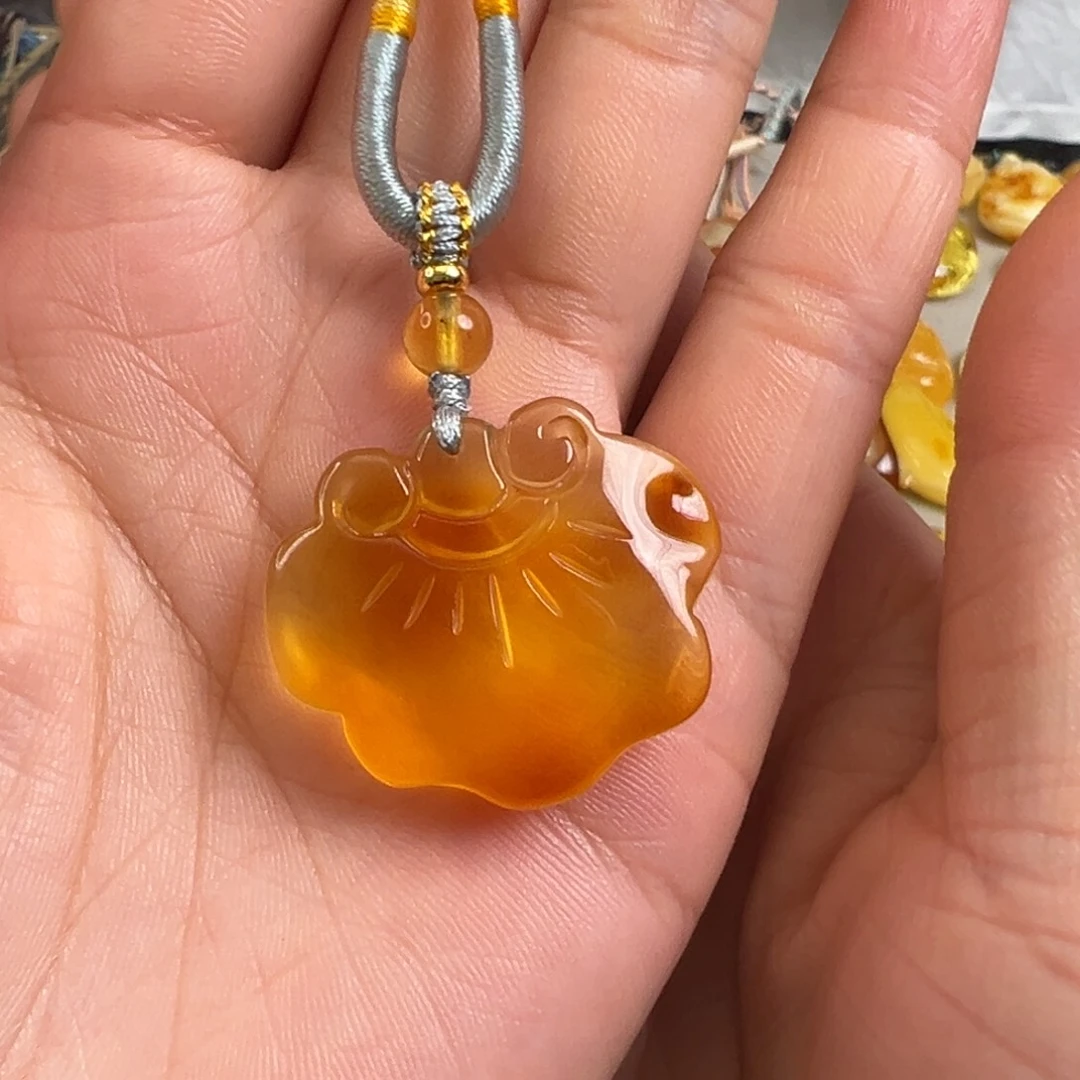 琥珀未镶嵌裸石琥珀