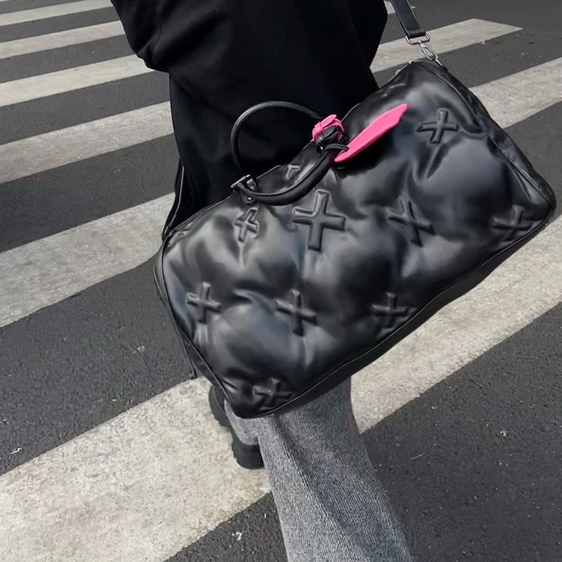 旅行包2024新款登机行李手提包软皮健身包慵懒枕头包小众简约休闲