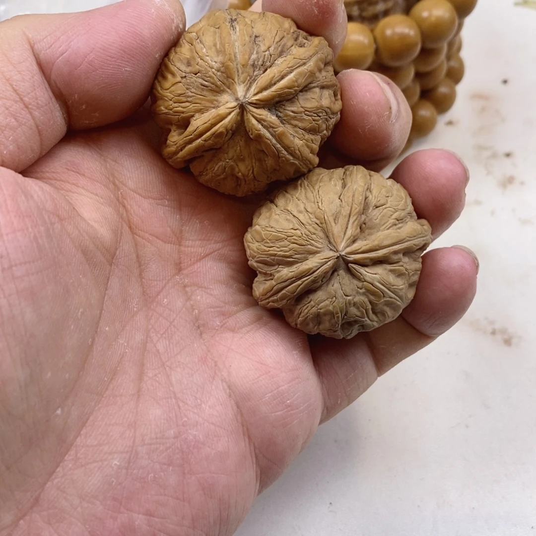 文玩核桃手把件39元宝玛莎拉蒂