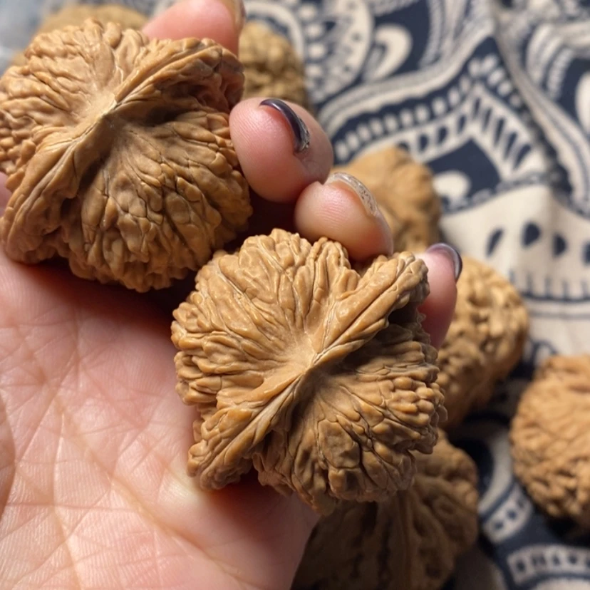 【闪购商品】文玩核桃吊坠渔四座楼