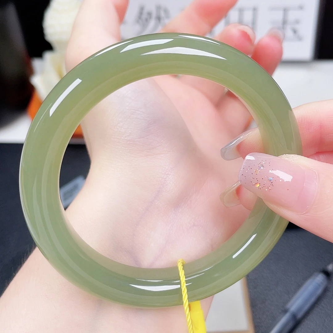 和田玉手镯未镶嵌5556