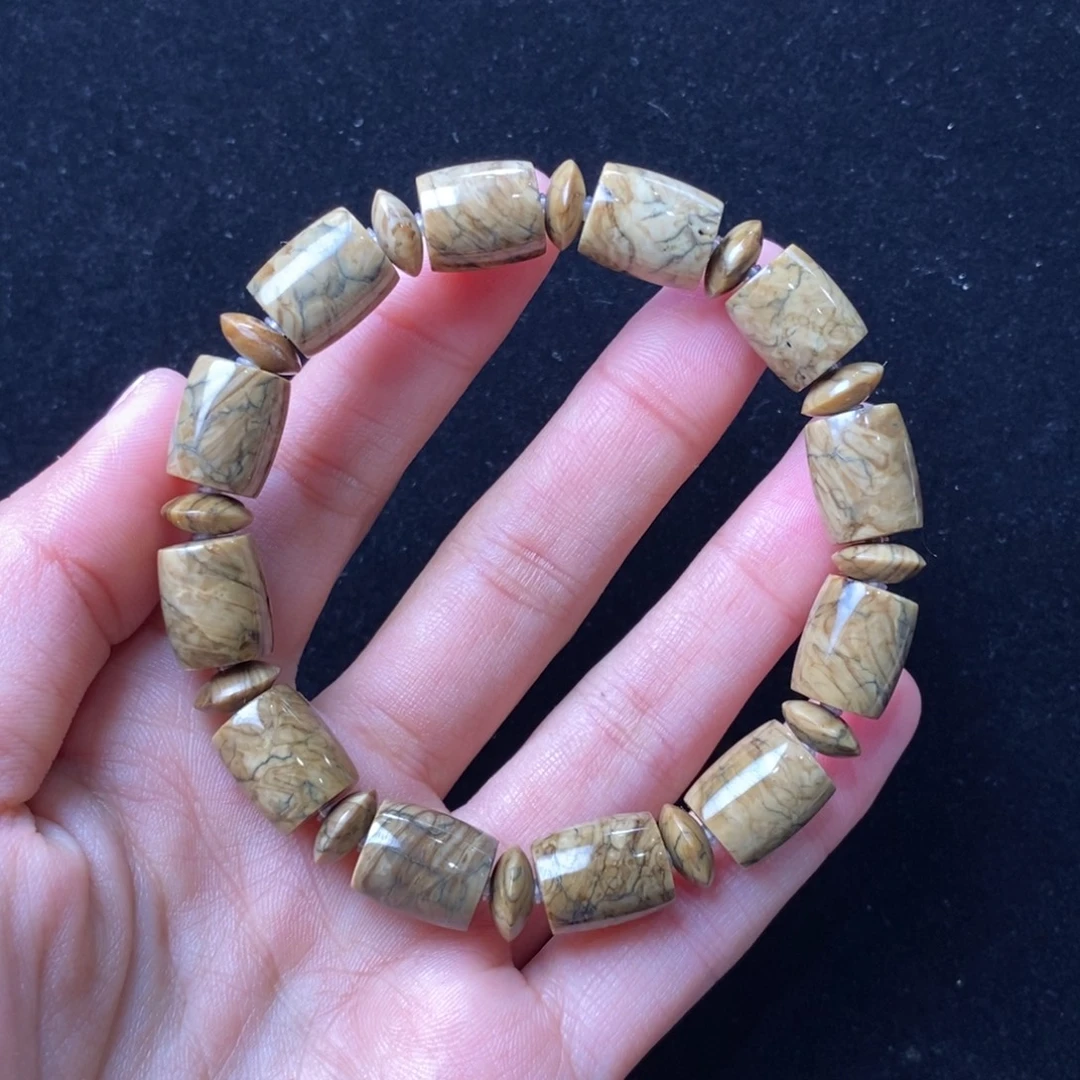 琥珀未镶嵌颈饰14.2克