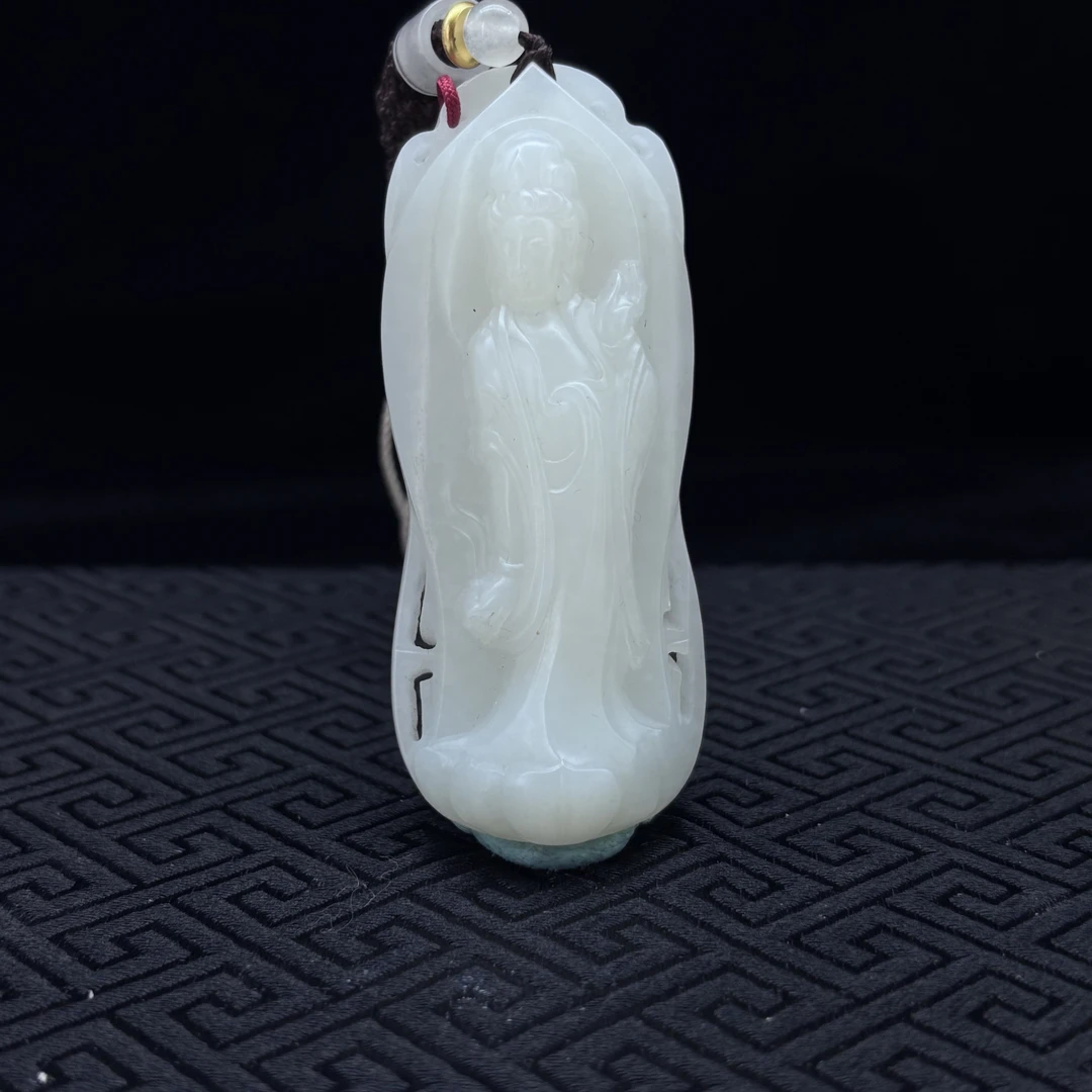 lot15和田玉观音挂件/保利