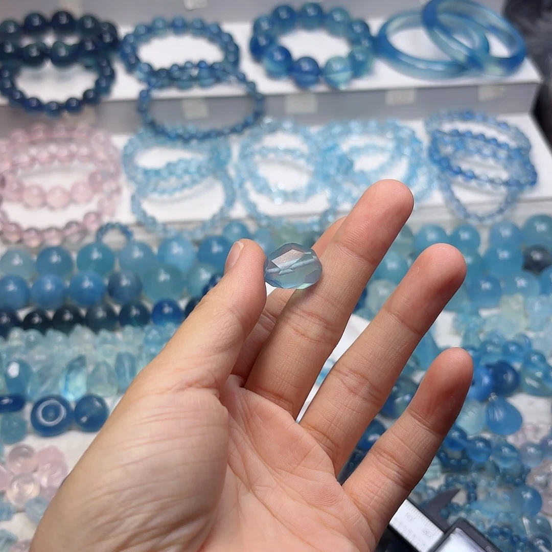 水晶手链未镶嵌海蓝宝随行