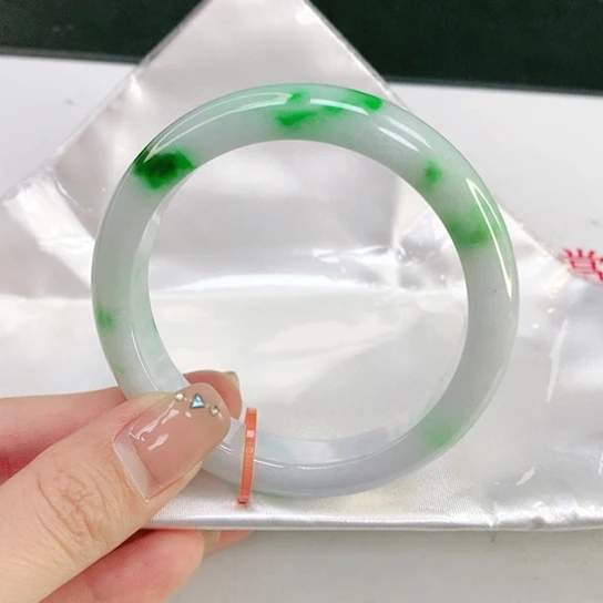 翡翠手镯未镶嵌天然翡翠A货934