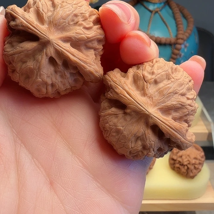 把件桃核宫灯，微修，42尺