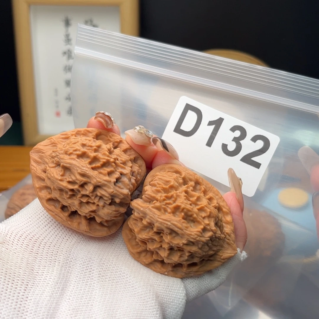 文玩核桃把件42左右红狮子d132