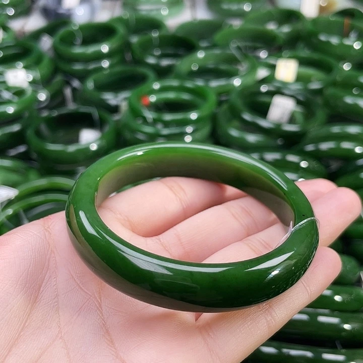 未镶嵌手镯和田玉（碧玉）