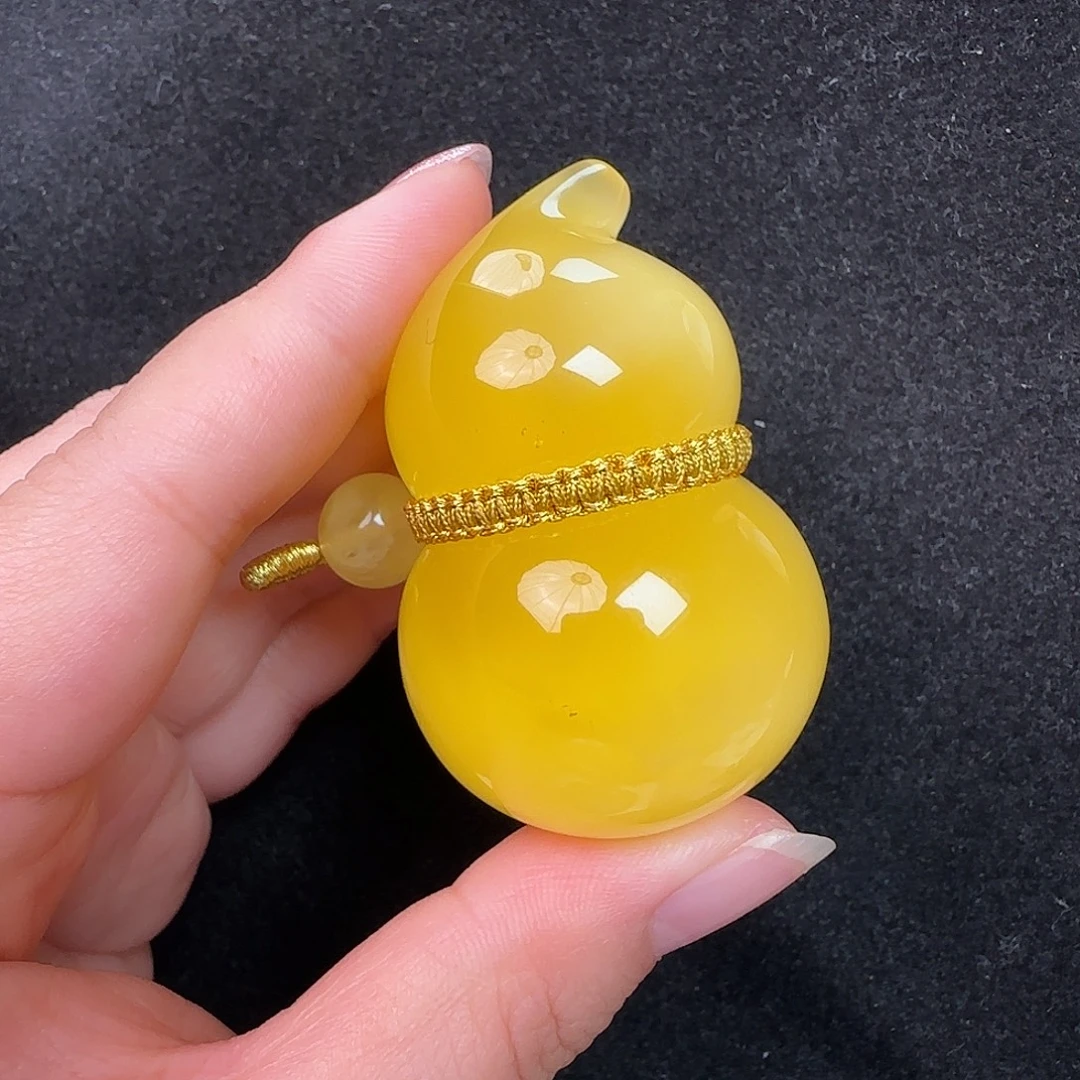 蜜蜡未镶嵌珠宝奇石