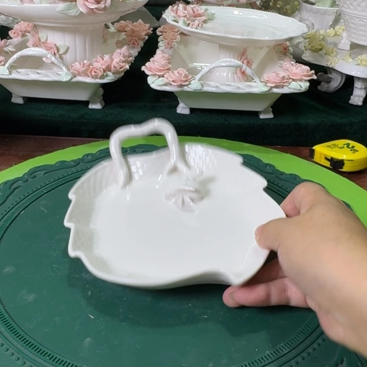 小蜜蜂立体浮雕餐盘