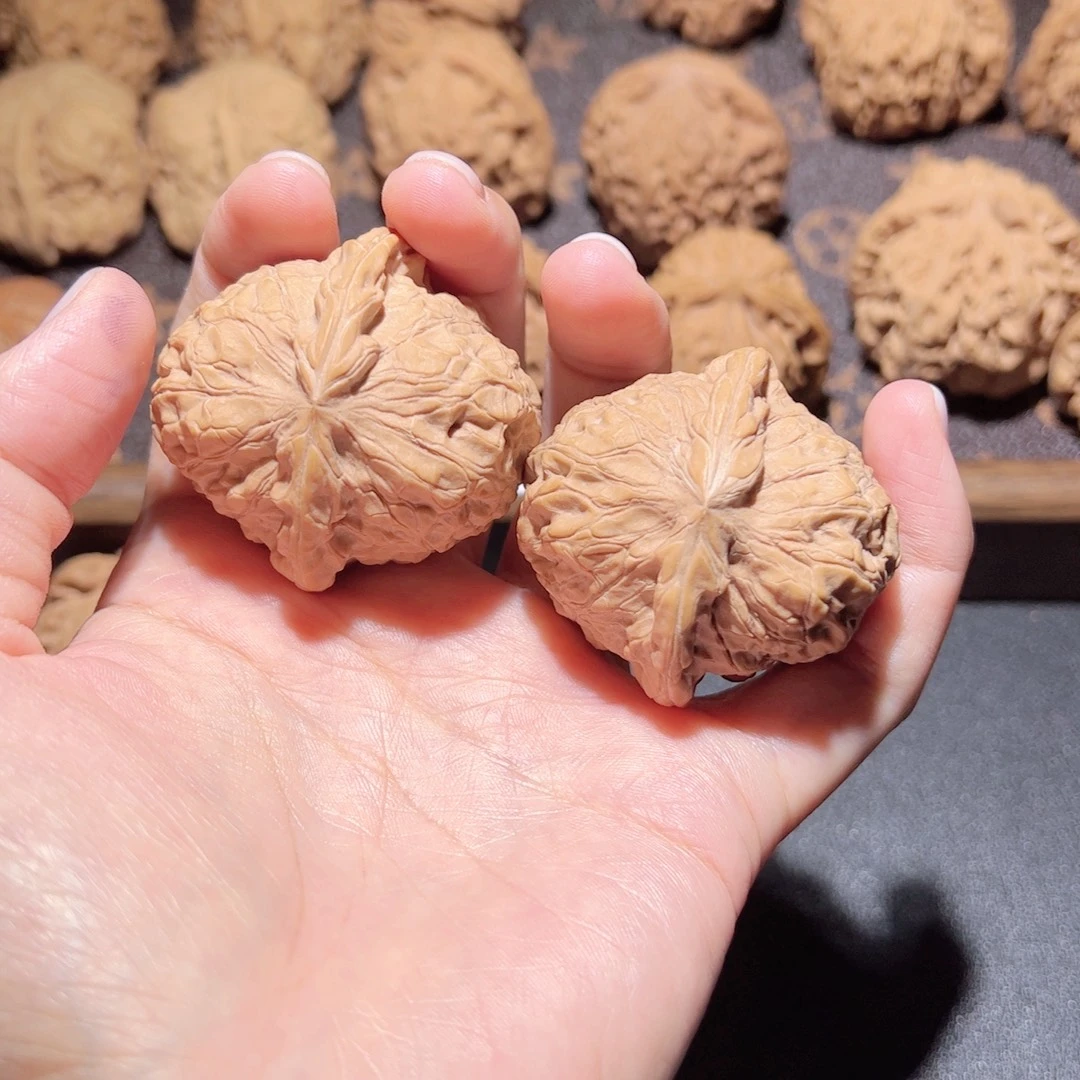 大***肚吊坠文玩核桃南瓜墩