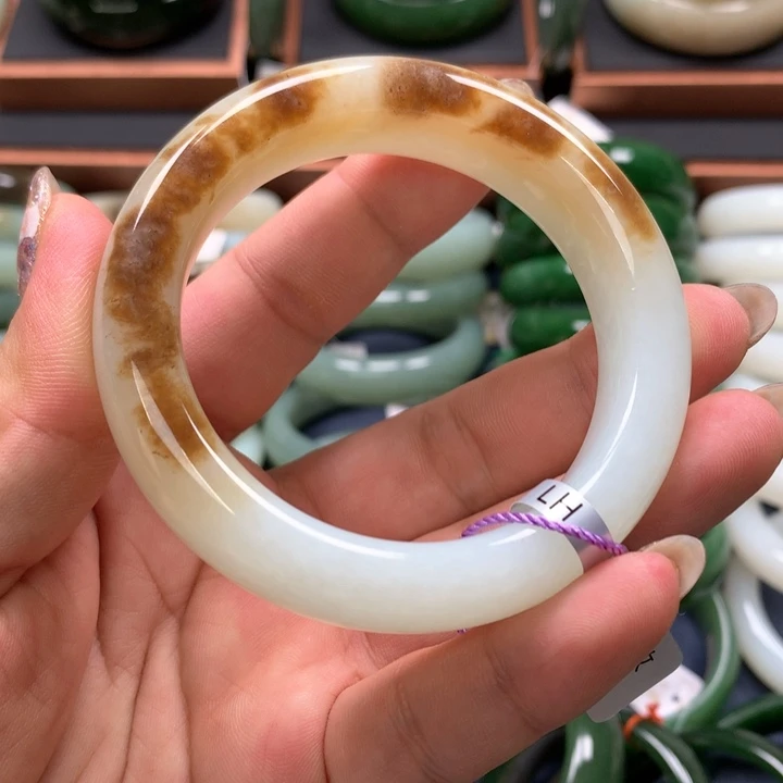 【闪购商品】未镶嵌手镯和田玉