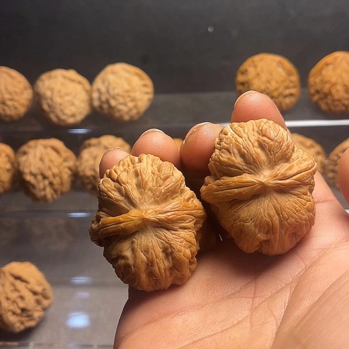 吊坠文玩核桃45元宝！……