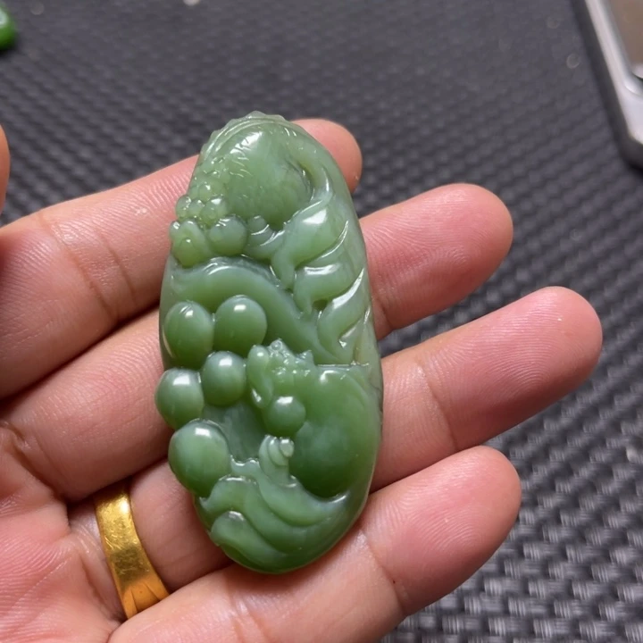 和田玉（碧玉）未镶嵌颈饰