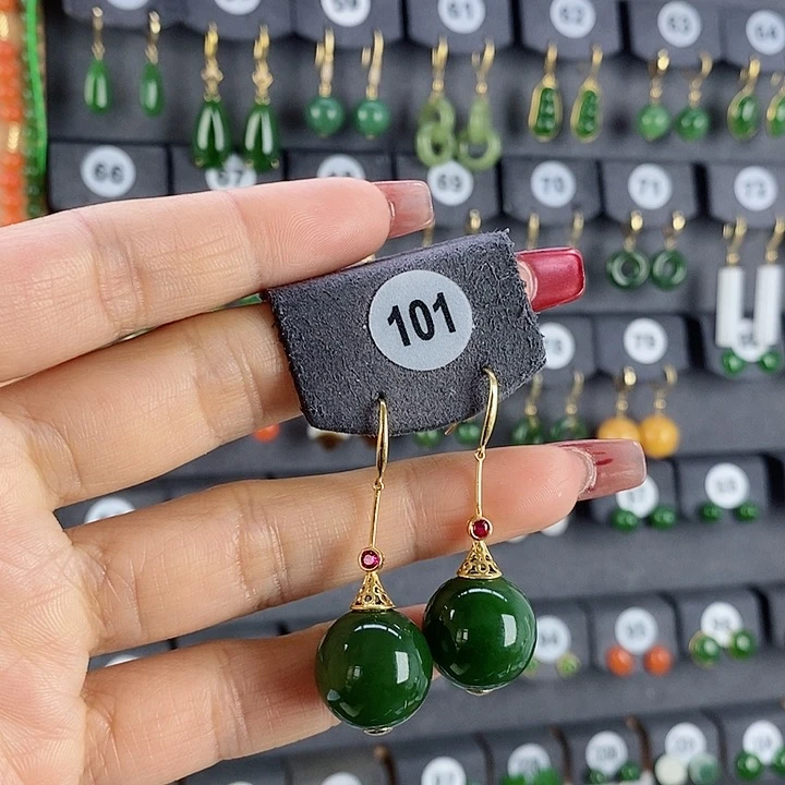 和田玉耳饰18K金镶嵌