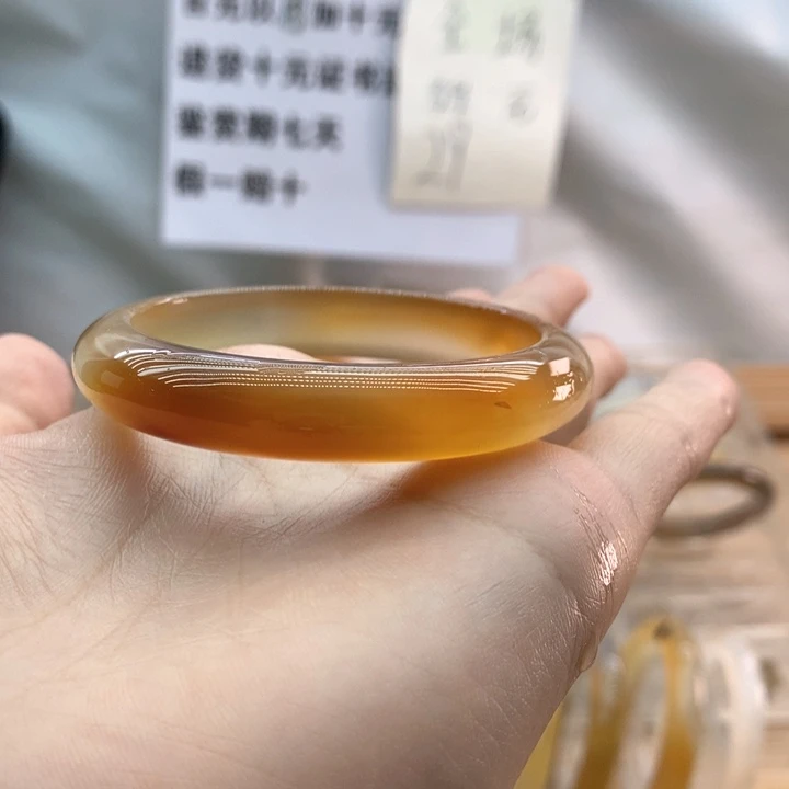 玛瑙/玉髓手镯未镶嵌颜**。