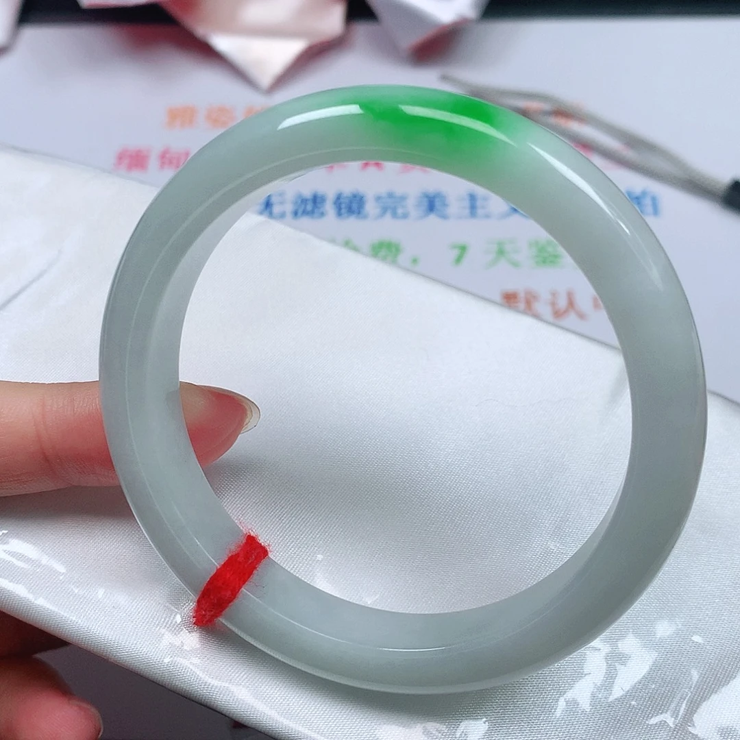 翡翠未镶嵌手镯1444