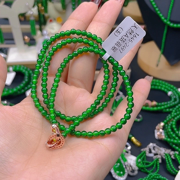 翡翠未镶嵌颈饰翡翠项链4