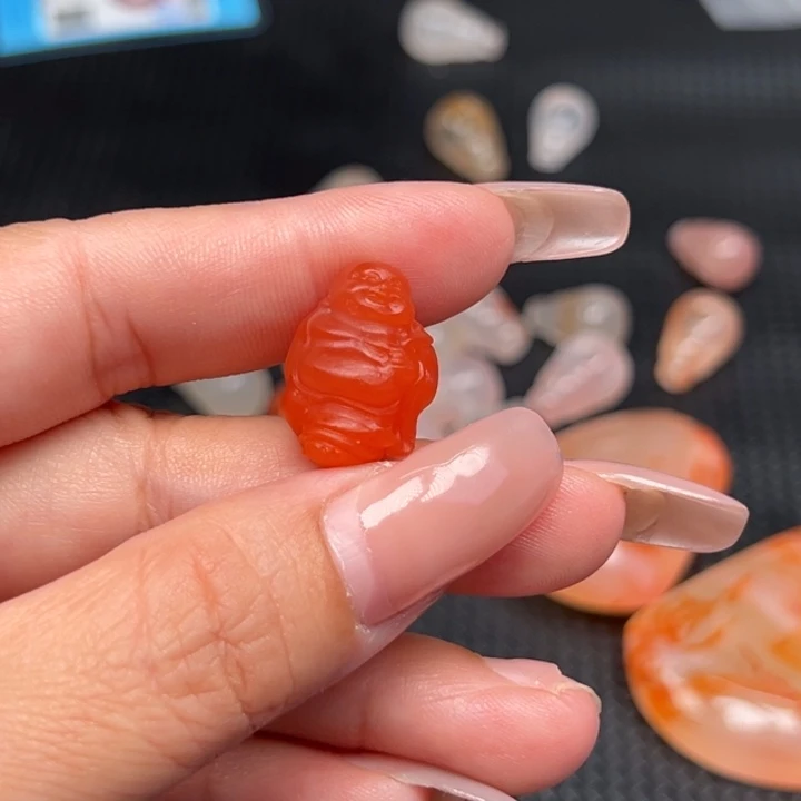 颈饰未镶嵌南红玛瑙