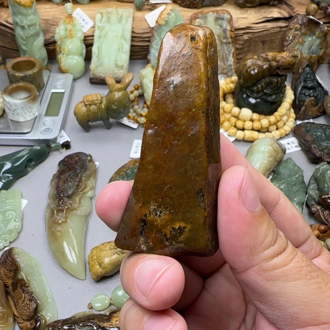 岫岩河磨玉（透闪石质玉）未镶嵌珠宝奇石