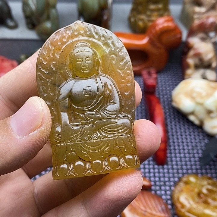 蛇纹石玉未镶嵌颈饰平**乐