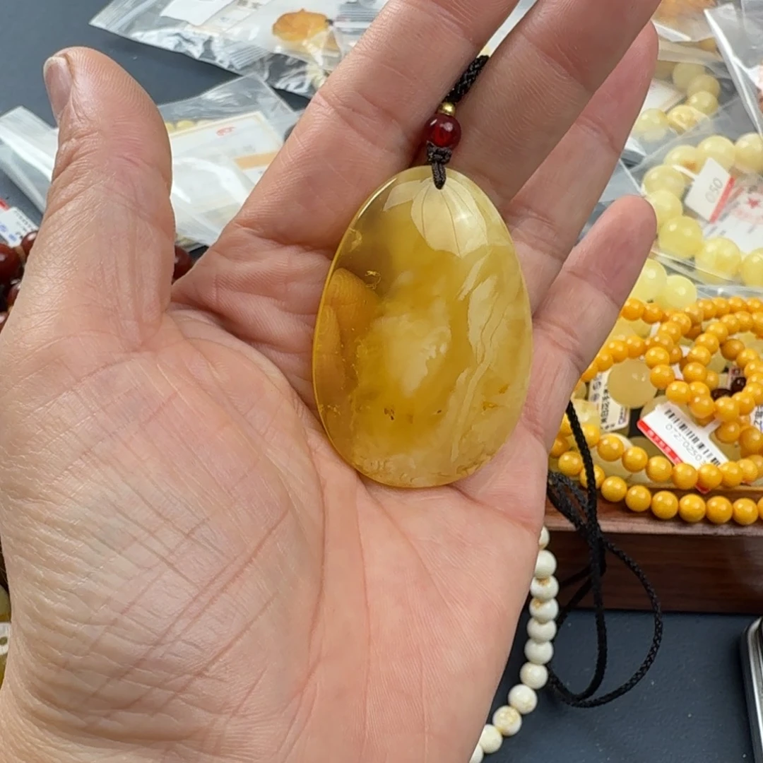 琥珀未镶嵌珠宝奇石