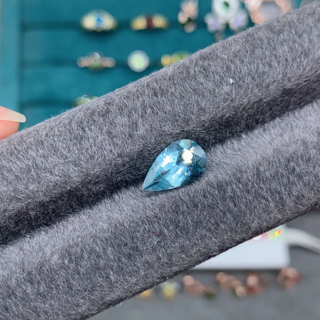 海蓝宝石裸石2.32克拉