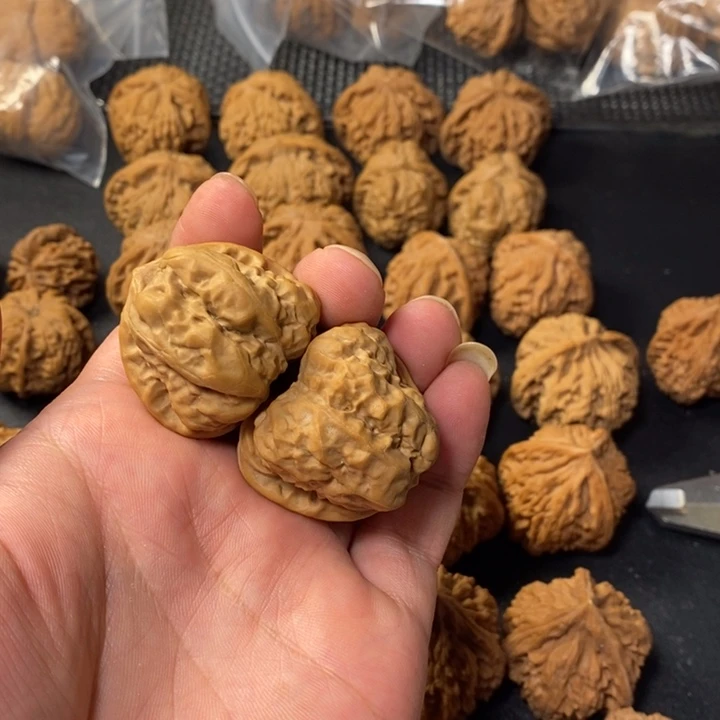 x***y桃核把件5543344565