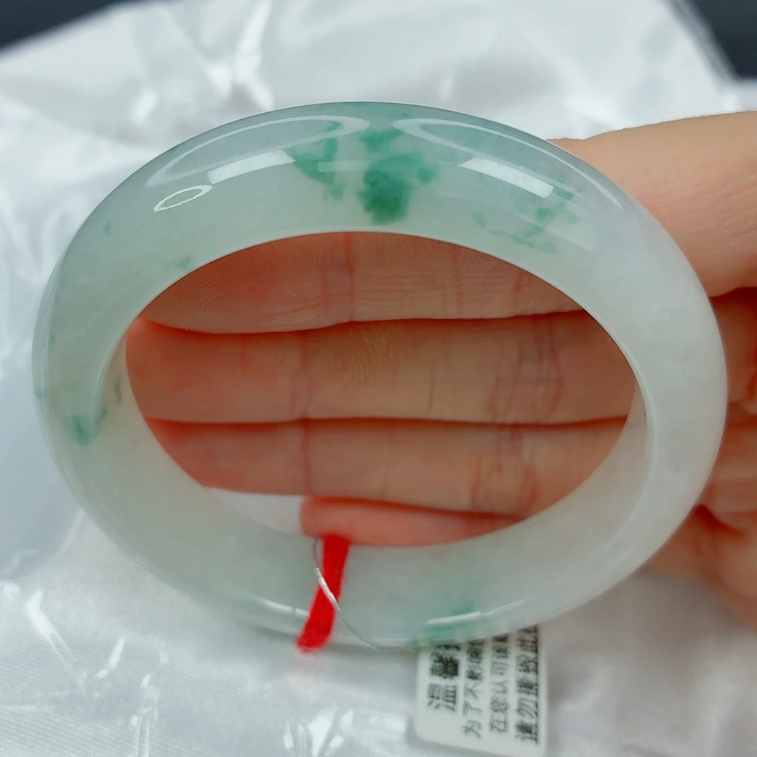 翡翠未镶嵌手镯51.8正圈，白底清秀绿花，023