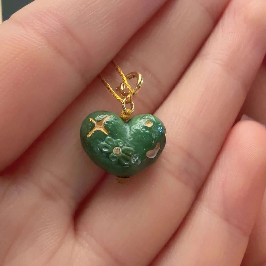 绿松石未镶嵌颈饰