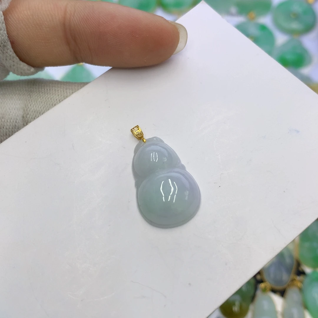 翡翠颈饰18K金镶嵌翡翠