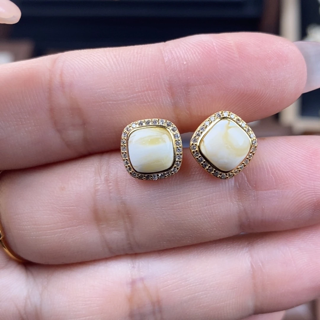 琥珀未镶嵌裸石成品