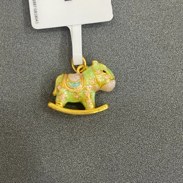 【莹莹专享】足金999 绿色摇摇马   ZP 0.61 纳金添福