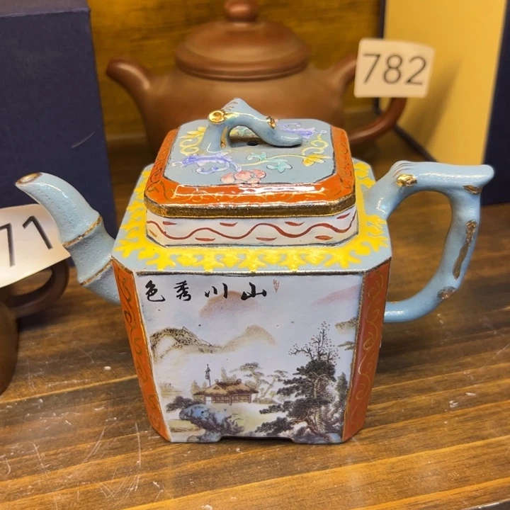 紫砂壶等艺术精品