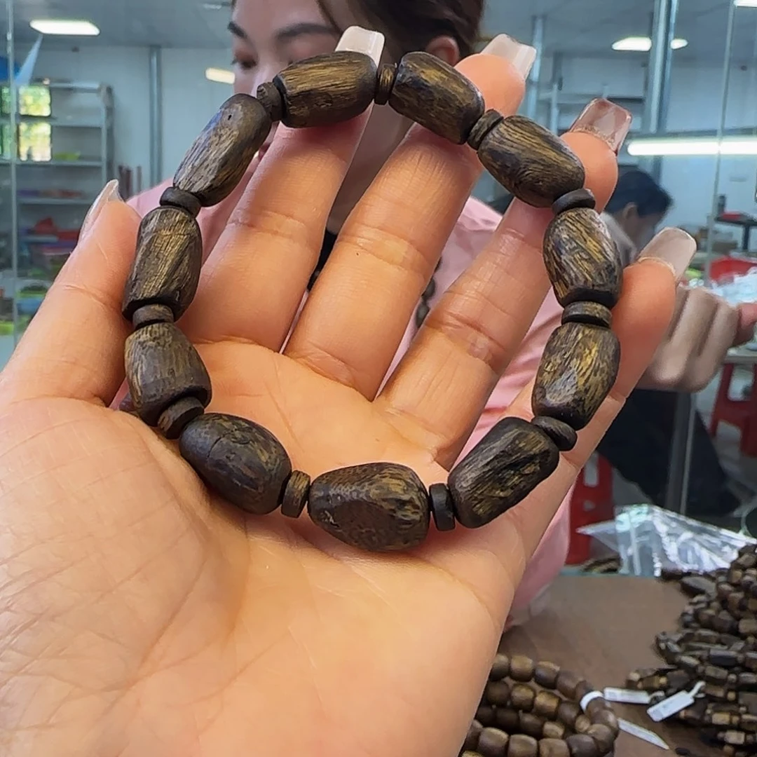 沉香手串✨****✨多样性发货1条紫棋991010