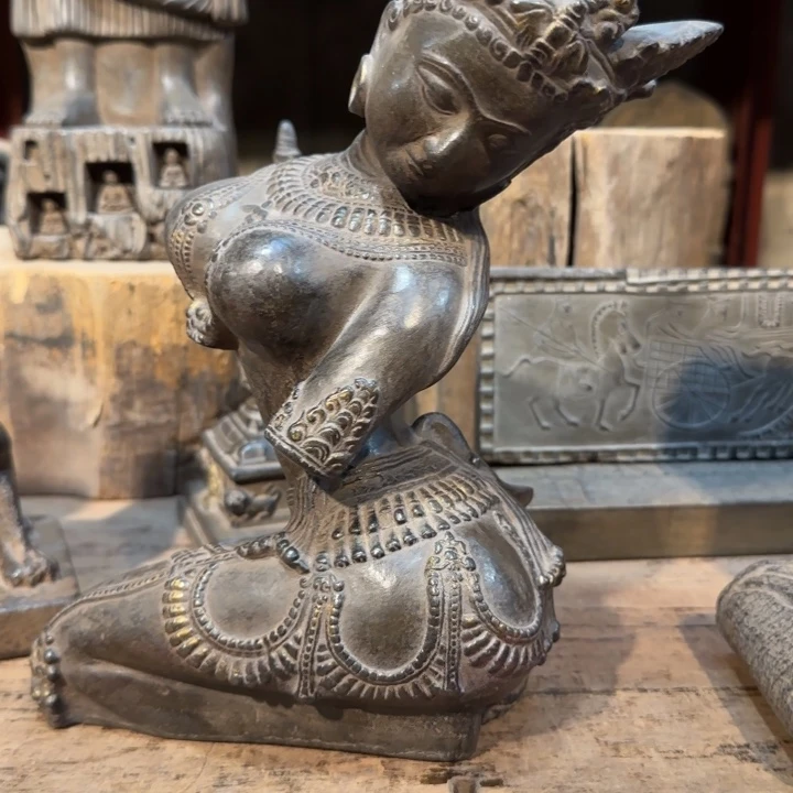 Q***上砖雕高端复古风格搭配