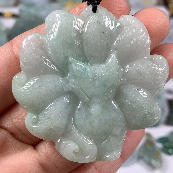 翡翠未镶嵌颈饰九尾狐福利